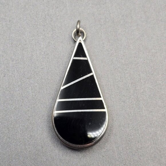 Unbranded Jewelry - VTG Sterling Silver Black Onyx Inlay Pendant 1.5" Native Style Teardrop